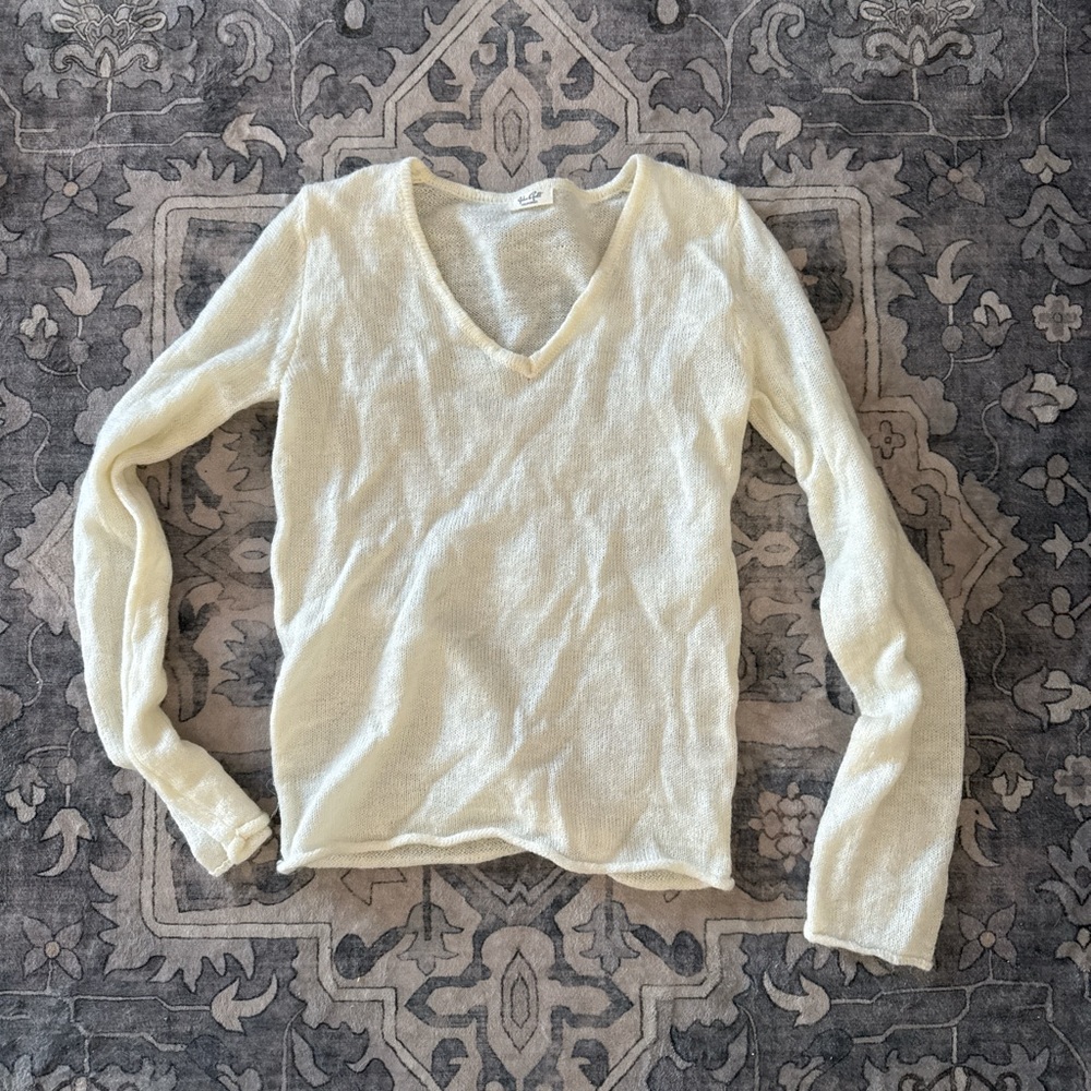 Brandy melville sweater